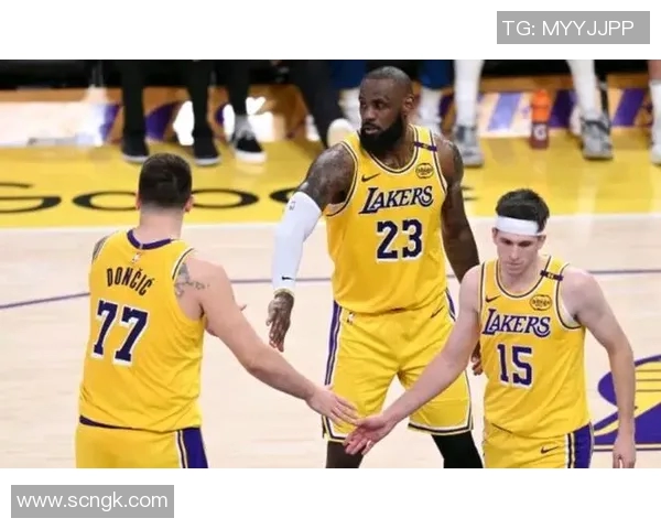 湖人遭遇五连败，詹姆斯呼吁球队团结与拼搏