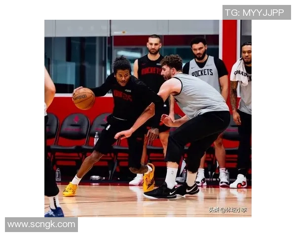 火箭主帅批评球队防守不力,急需加强备战季后赛 火箭主帅批评球队防守不力,急需加强备战季后赛